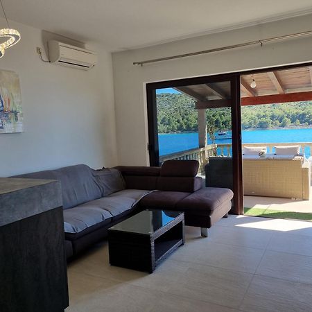 Apartments Miranda Kaprije Εξωτερικό φωτογραφία