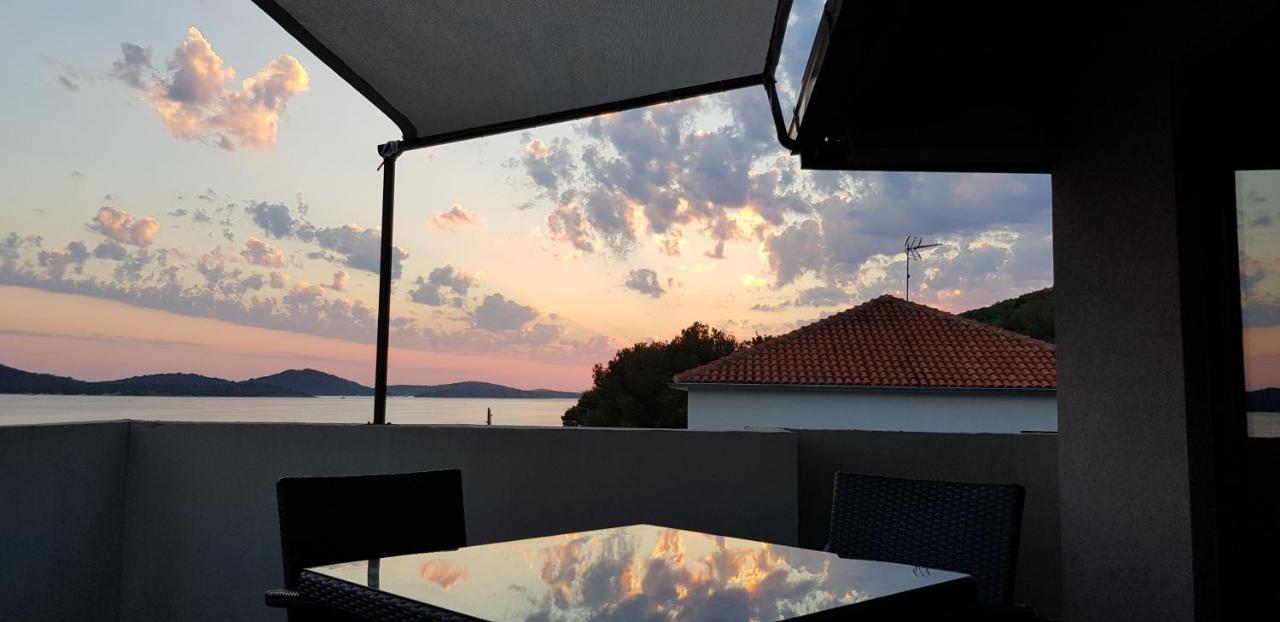 Apartments Miranda Kaprije Εξωτερικό φωτογραφία
