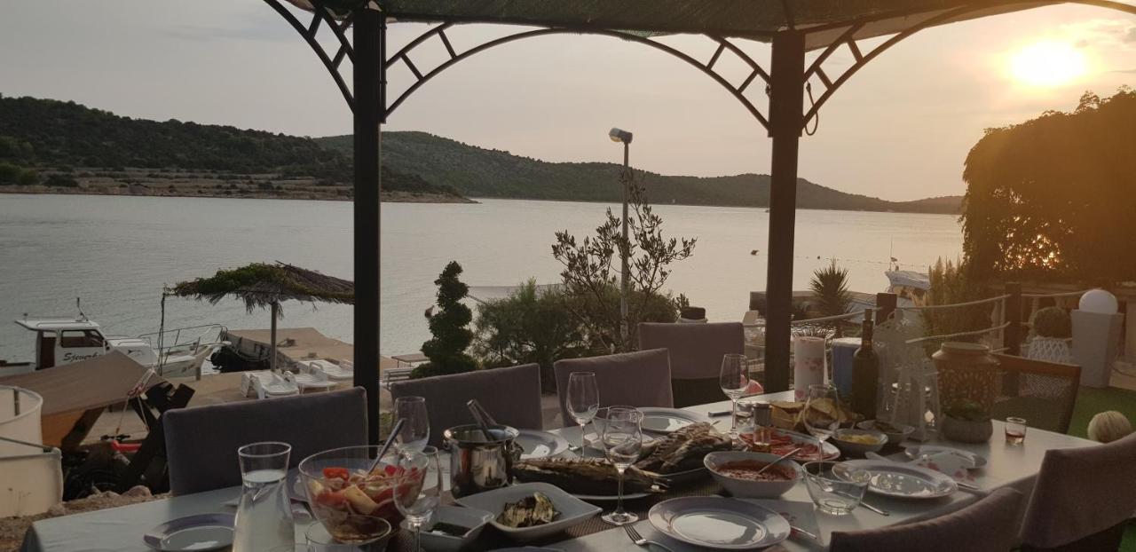 Apartments Miranda Kaprije Εξωτερικό φωτογραφία
