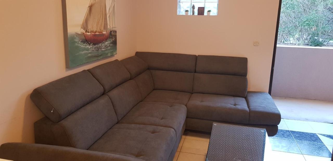 Apartments Miranda Kaprije Εξωτερικό φωτογραφία